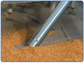 Cleaning accessory suction opening